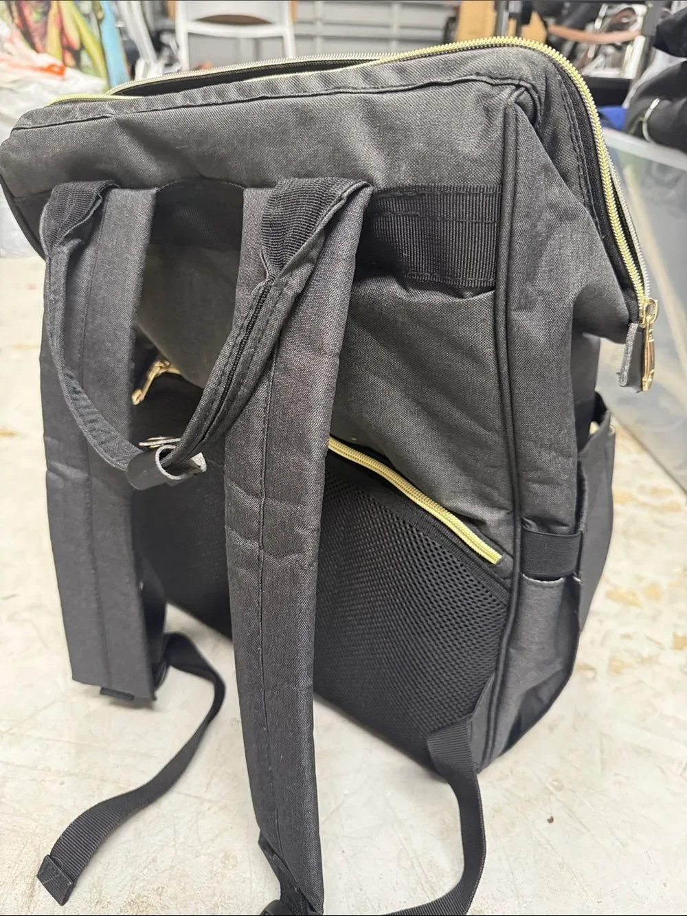 CURMIO Backpack Multiple Pockets Zip Closure - Versatile Travel Bag LIKE NEW
